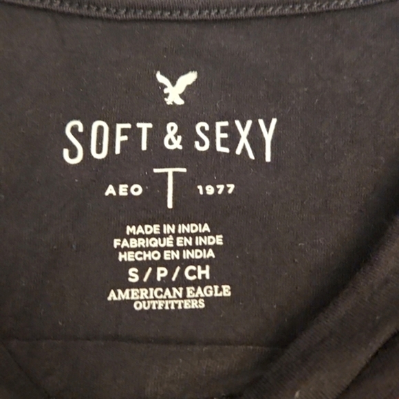 Womens American Eagle black floral embroidered cut out shoulders top size Small. - Picture 11 of 14